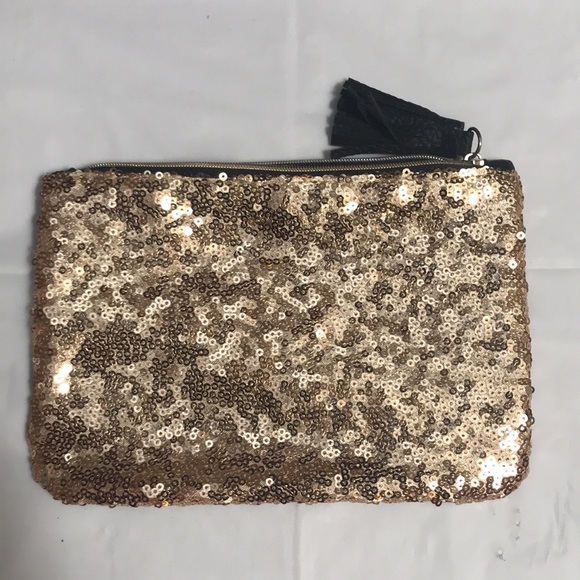 3 Gorgeous Gold bags (Bundle and save) total $60 - Picture 2 of 8